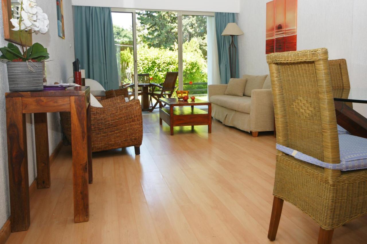 Resitour - Paphos Gardens Apartment Exterior foto