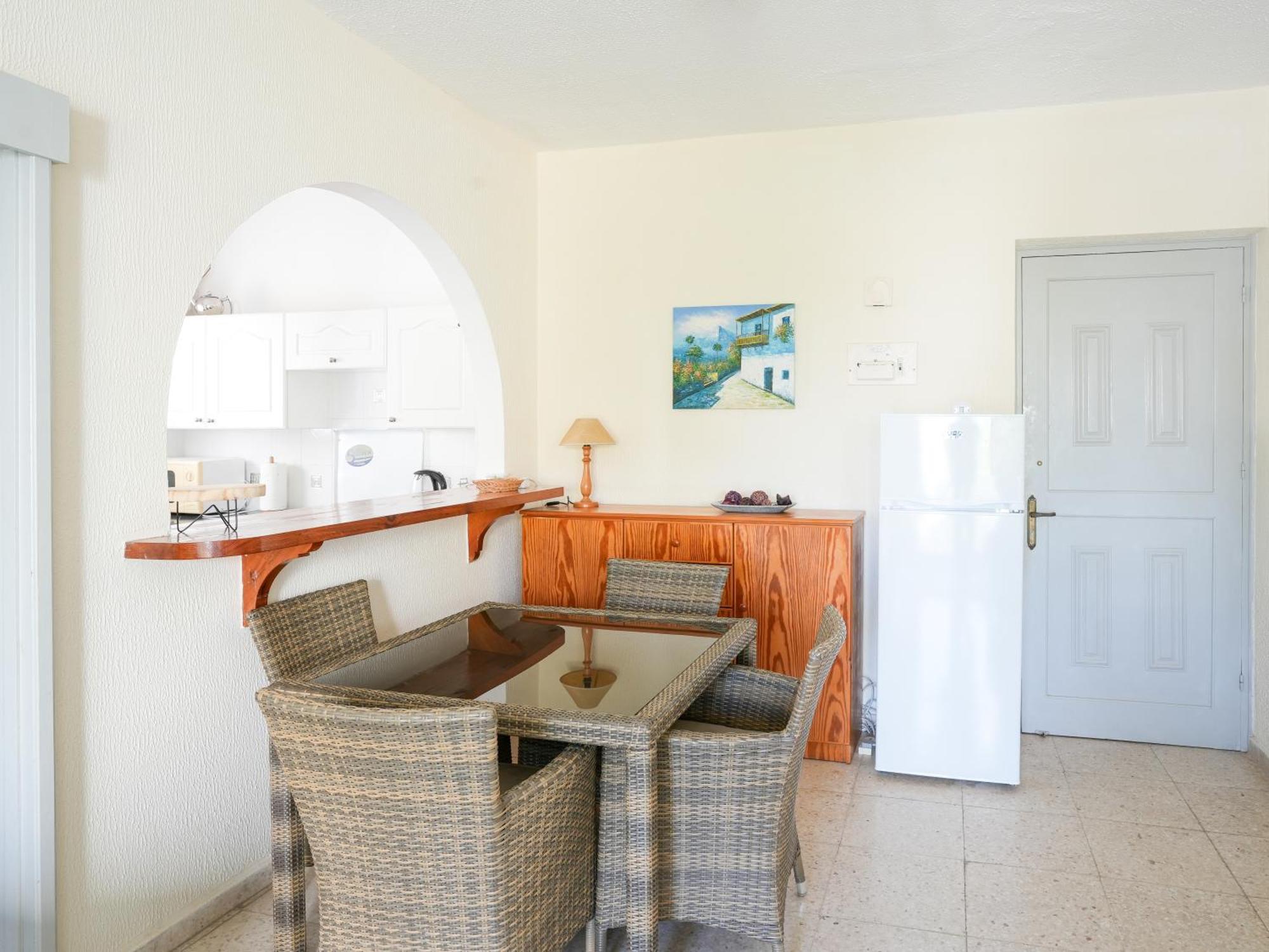 Resitour - Paphos Gardens Apartment Exterior foto